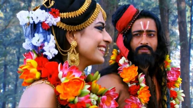 Bhishma wants Pandavas back