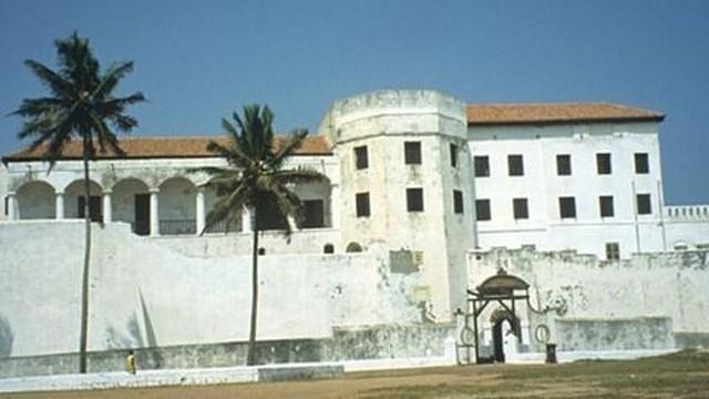Accra - Wo Gold und Menschen verschifft wurden