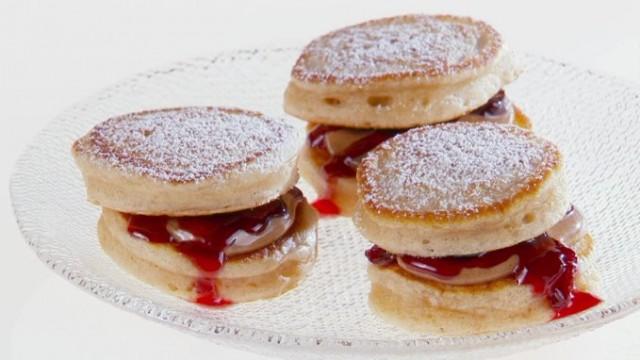 Slumber Party With Alie and Georgia