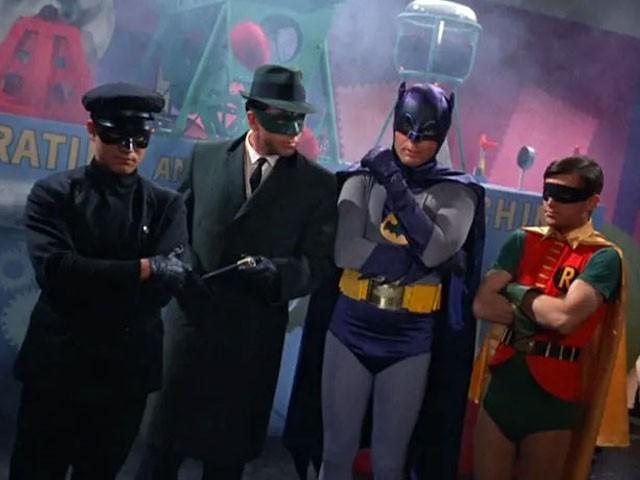Batman Crossover 1 - A Piece of the Action