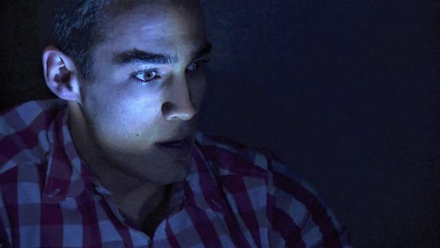 El Teca encuentra a Salvador en el túnel