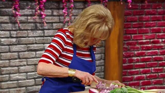 Celebrity: Hawaiian Pig and a Poke