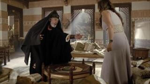 Fassur invade a casa de Ravina e tenta atacar Joana