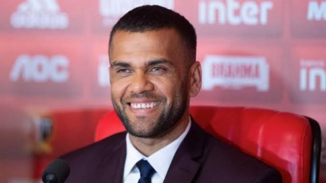 Daniel Alves e Xande de Pilares