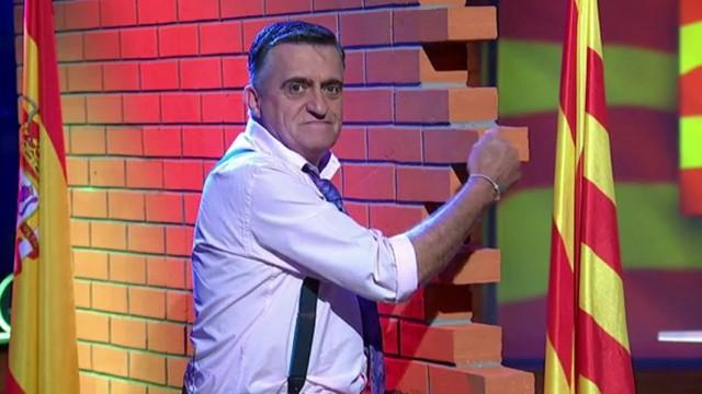 (11-09-17) El Intermedio se "adelanta" y construye "un muro independentista para separar la zona española de la catalana"