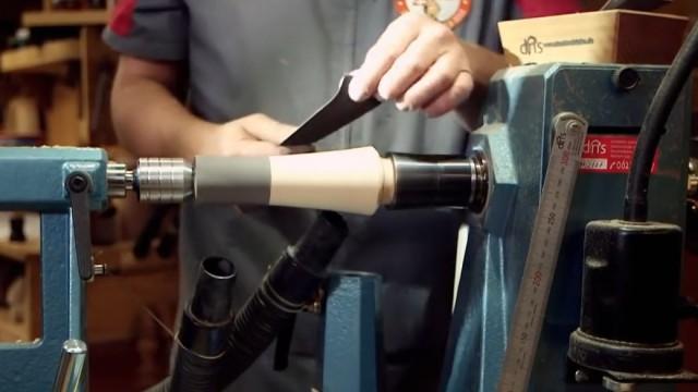 Wie man eine Pfeffermühle drechselt