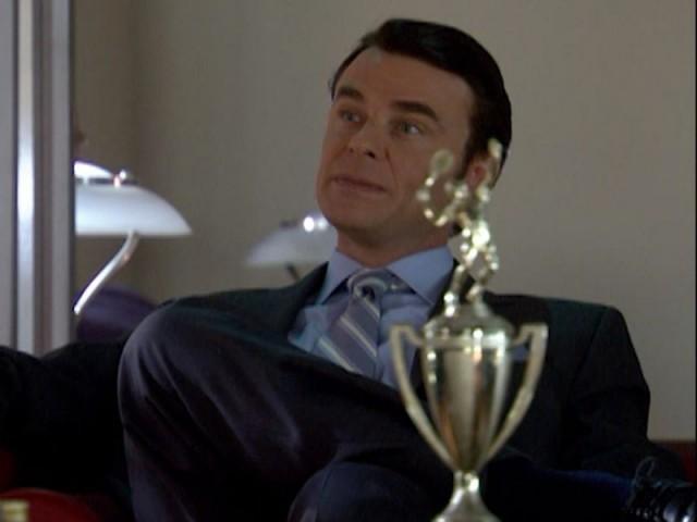 Don Alejandro le deja su herencia a Paulina