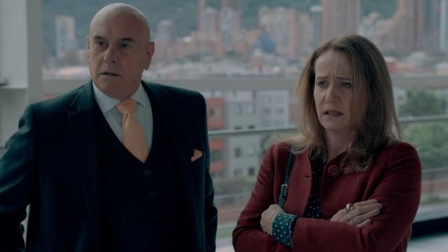 Adela firma el divorcio con Olarte