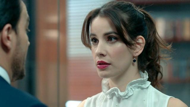 Julia se entera de la ruptura de Lucía y Pablo