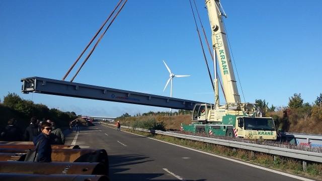 Eine Brücke über das A20-Loch
