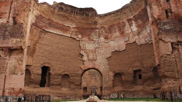 Paradigm and Paragon—Imperial Roman Baths