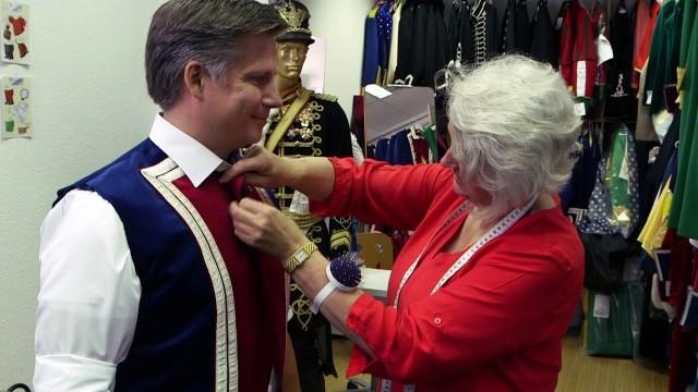 Wie man eine Gardeuniform schneidert