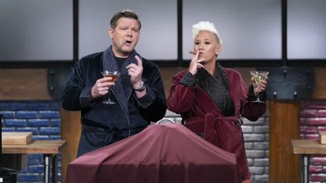 Celebrity: This Isn't How It Looks in the Pictures