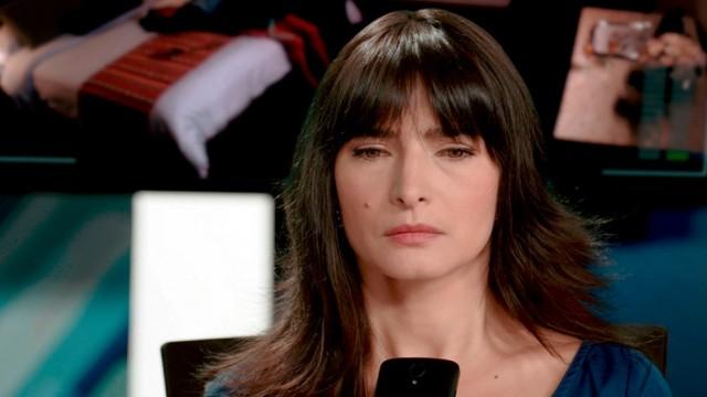 Alicia le quita la máscara a Alonso Olarte