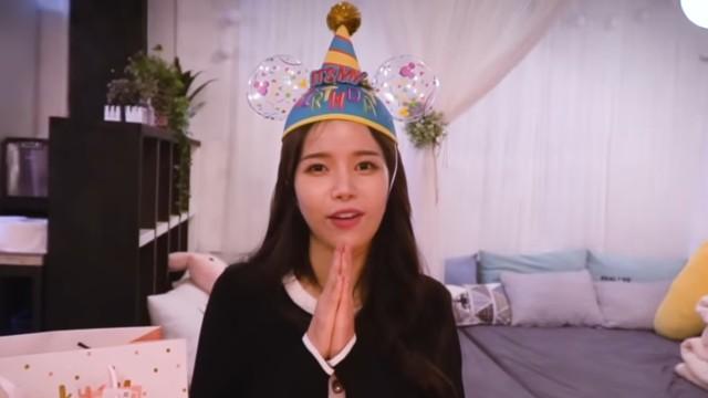 A huge birthday party for Yong Sun from Solar!!!!