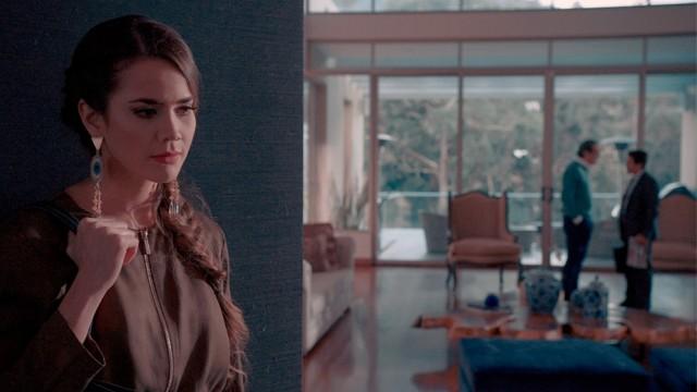 Lucía busca evitar una tragedia en la boda de Julia