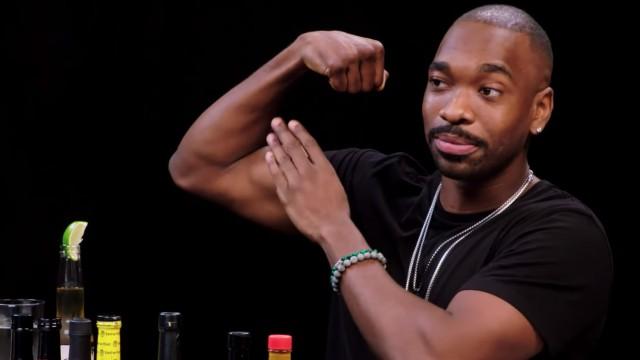 Jay Pharoah Channels Keanu Reeves While Eating Spicy Wings