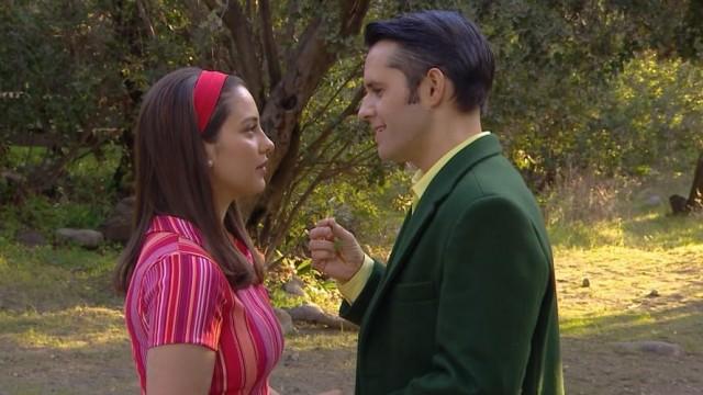 Dos besos y una revelación en Vista Hermosa