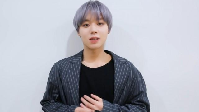 Lv.25 Fan Signing Event Behind