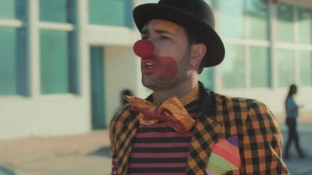 Mauricio dresses up as a clown