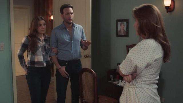 Mauricio and Dany talk to Consuelo about their relationship