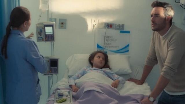 Isa is rushed to the hospital