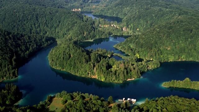 Plitvice – Land of the Falling Lakes