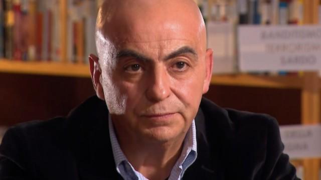 Quello scotch che sigilla un mistero