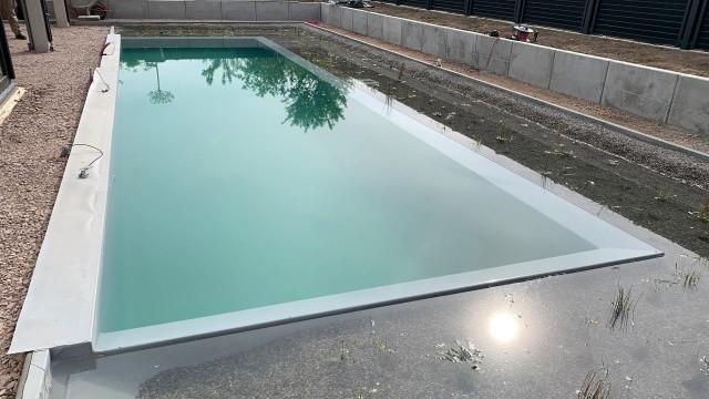 Wie man einen Schwimmteich baut