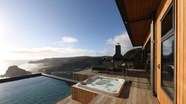 Piha Clifftop Retreat