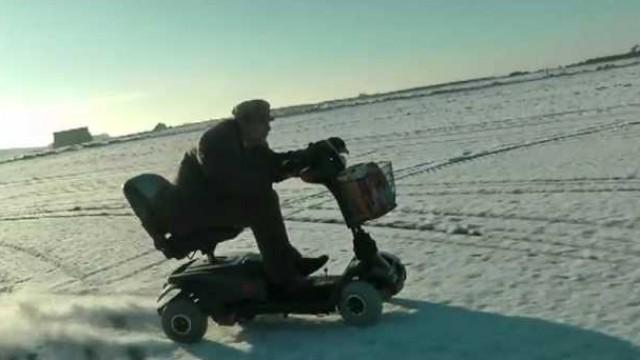 70MPH Mobility Scooter in the SNOW