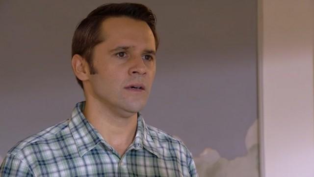 Carlos no quiere irse de Vista Hermosa