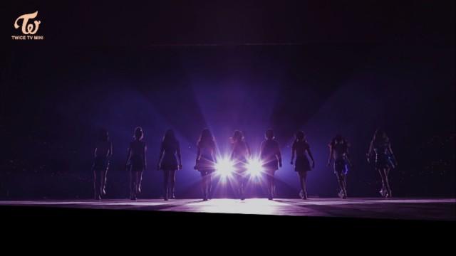 TWICE DEBUT SHOWCASE "Touchdown in JAPAN"