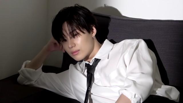 W Pictorial