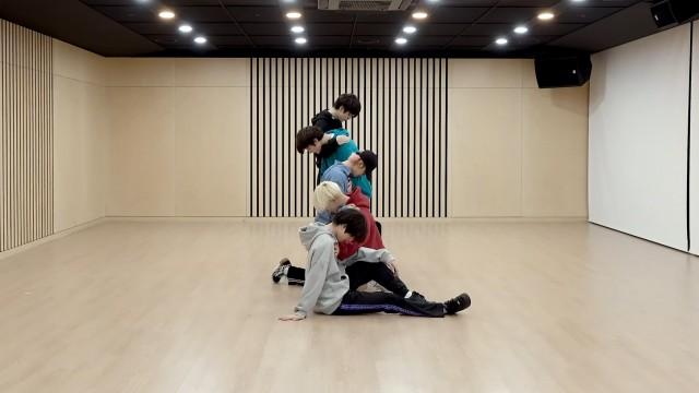 'We Lost The Summer' Dance Practice
