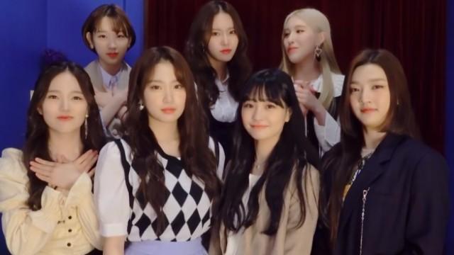 EP.33 Fan Signing Event Behind
