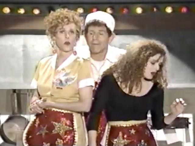 Bernadette Peters and Tony Roberts