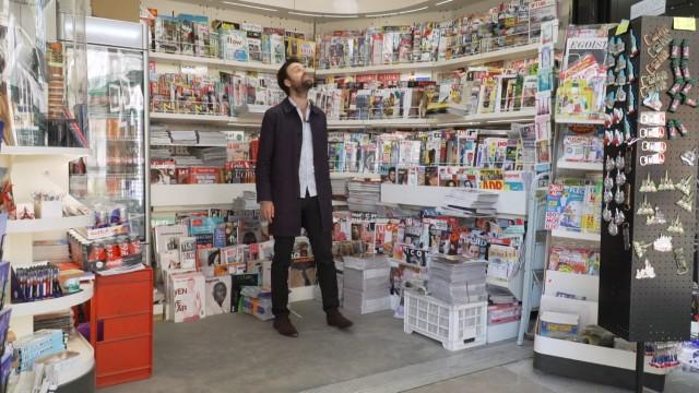 Les kiosques à journaux chelous à Paris