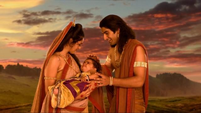 Kunti gives birth to Bheem