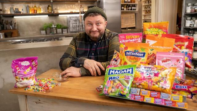 Miese Maschen im Snack-Regal