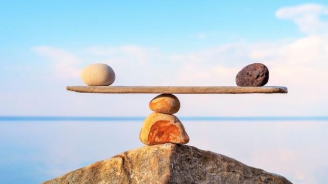 Visualizing Balance Points in Statistics