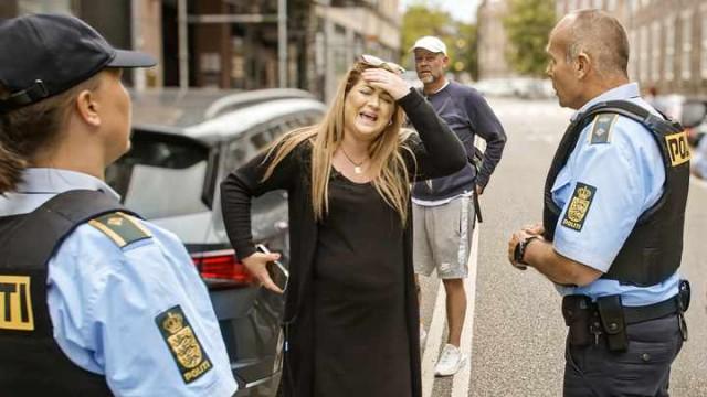 Klokken er 14:07 og du er anholdt