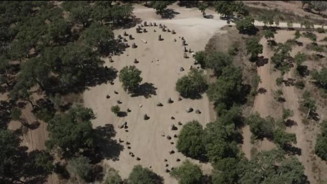 Recinto Megalítico dos Almendres, Évora e Menir da Herdade do Barrocal, Reguengos de Monsaraz