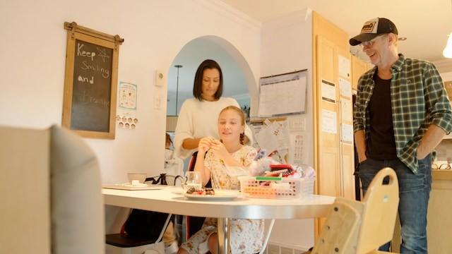 Retour à l’école pour deux filles sur trois