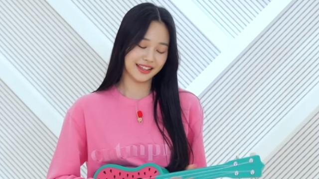 EP.01 Debut Girl Group Weeekly Receives a Crash Course from a Secret Organization Inside the Agency