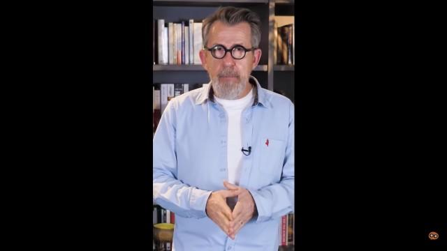Shorts - Pourquoi dit-on casser du sucre sur le dos ?