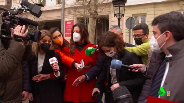 (15-03-22) La indignación de Wyoming ante los "agarrones" a Andrea Ropero al entrevistar a Ayuso y Almeida