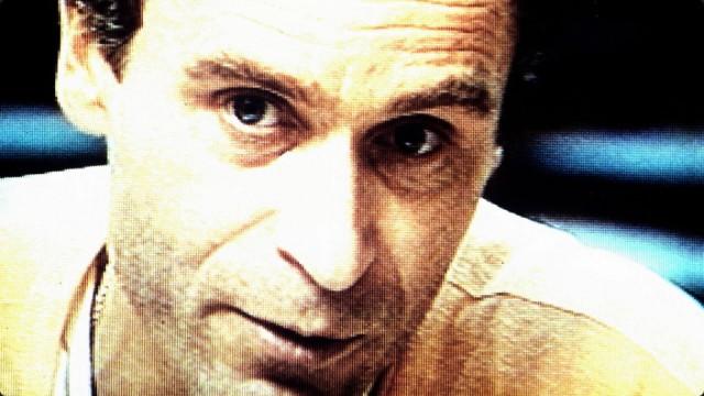 姿なき連続殺人鬼テッド・バンディ〜笑顔に隠された恐怖〜
