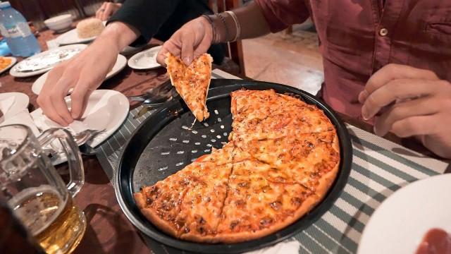 pizza africana in Uganda (sono intollerante)