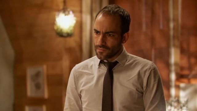 Mariano interroga a Antonia sobre su secreto con Baltazar